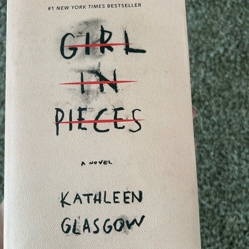 'Girl in Pieces' Novel - Cream Cover